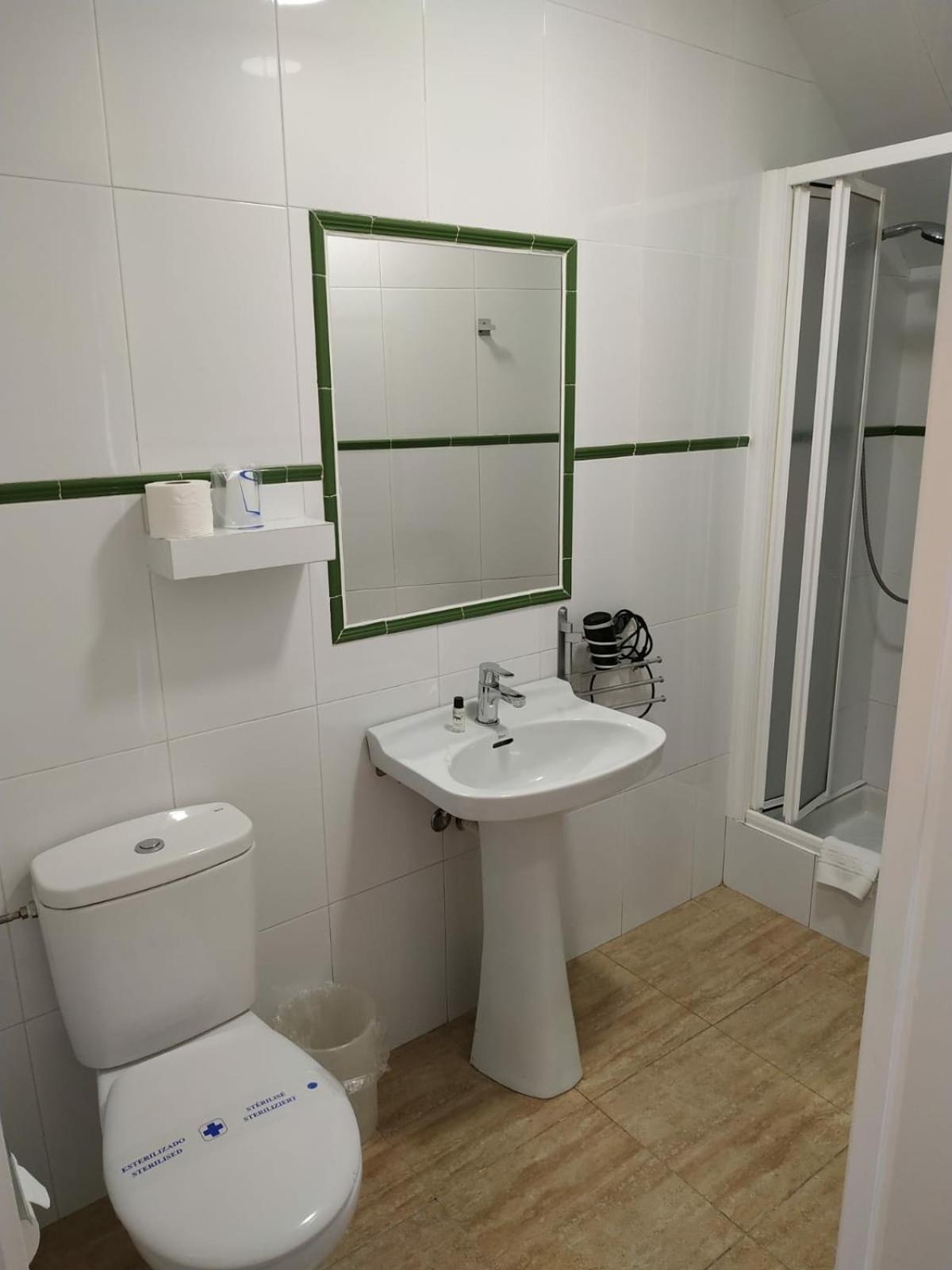 Mitus Hotel *