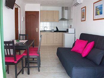 Mitus Hotel *