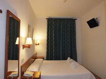 Mitus Hotel